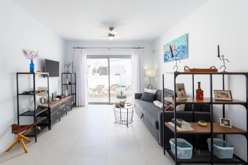 Casa Lolalo - Modern Villa With Pool, 15Min Walk To Marina Rubicon Плая Бланка Екстериор снимка