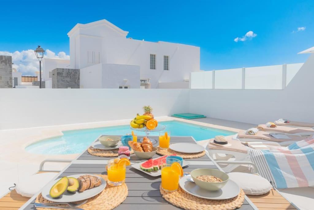 Casa Lolalo - Modern Villa With Pool, 15Min Walk To Marina Rubicon Плая Бланка Екстериор снимка