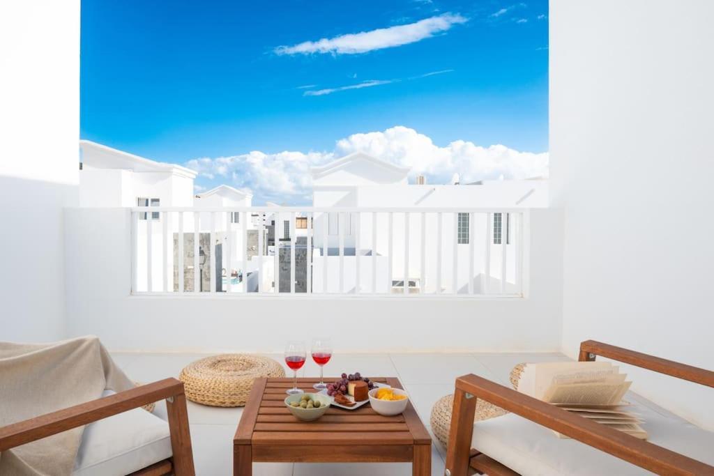 Casa Lolalo - Modern Villa With Pool, 15Min Walk To Marina Rubicon Плая Бланка Екстериор снимка